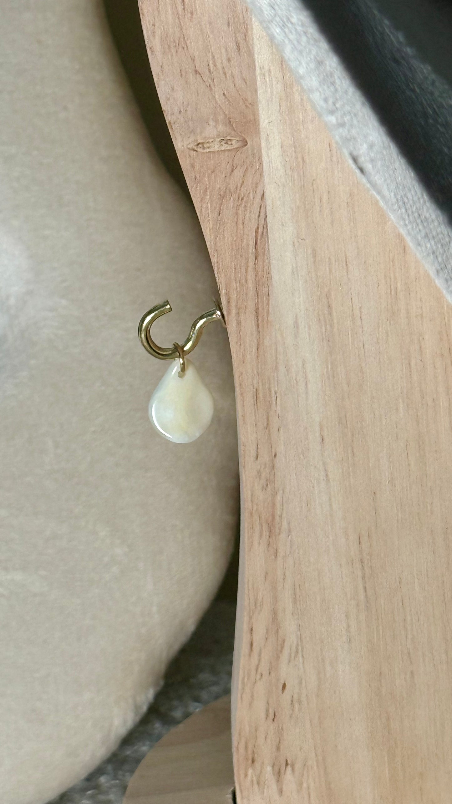 Charm nacre blanc