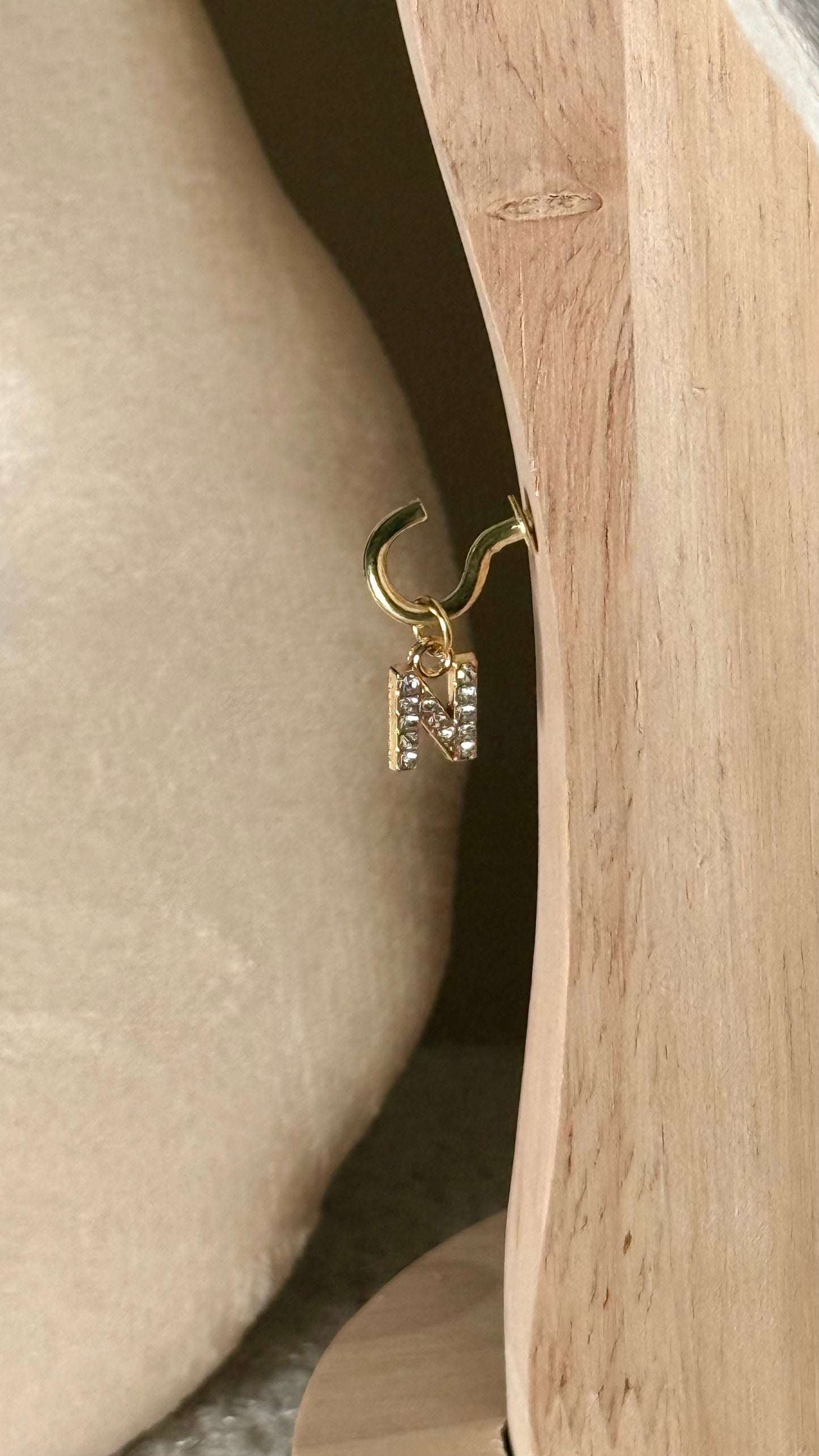 Charm lettre N brillant