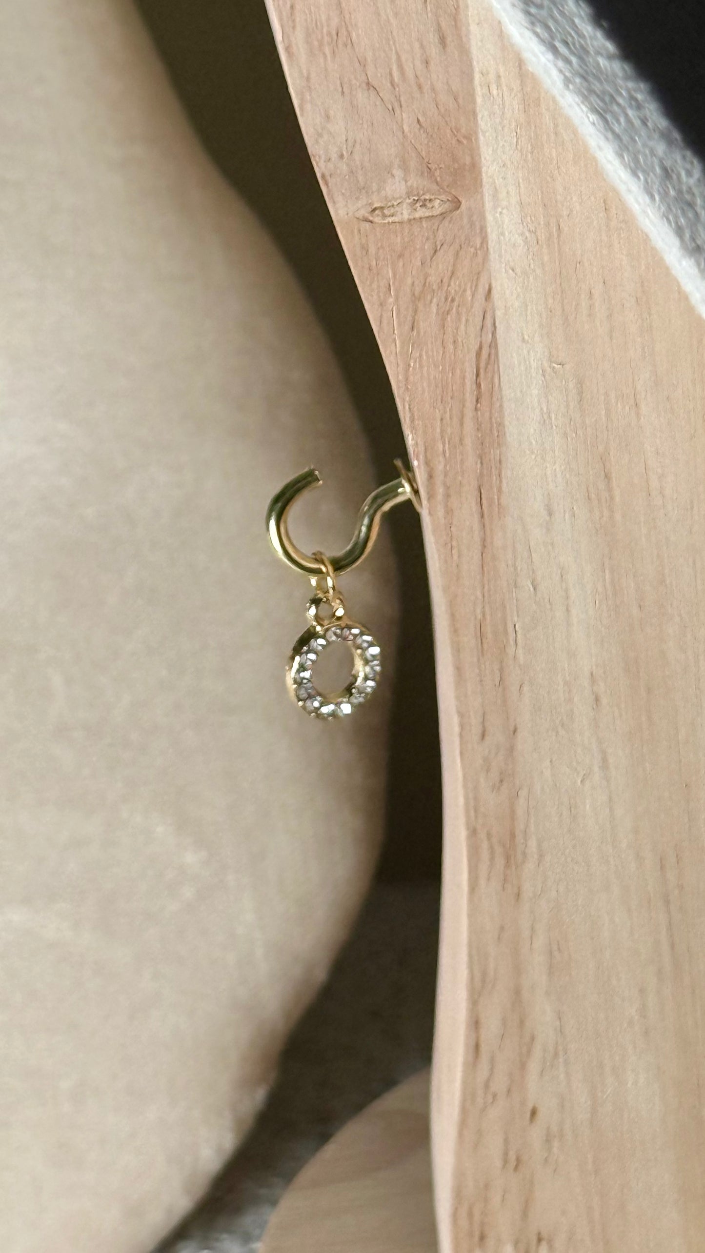 Charm lettre O brillant