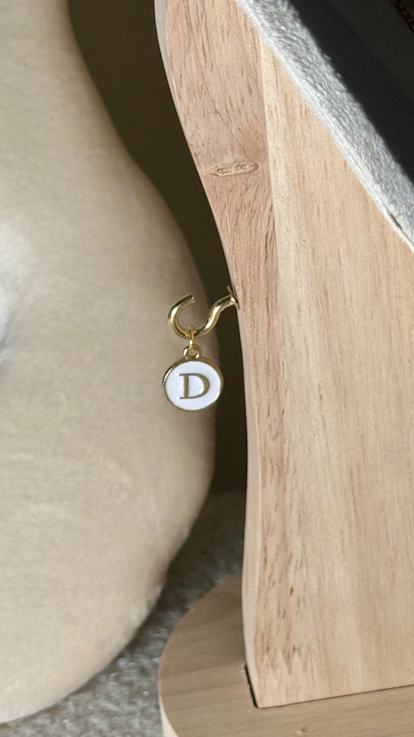 Charm lettre D