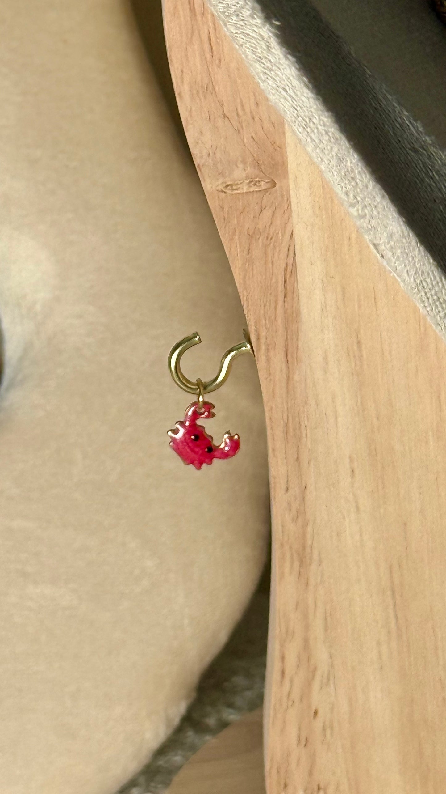 Charm crabe rouge