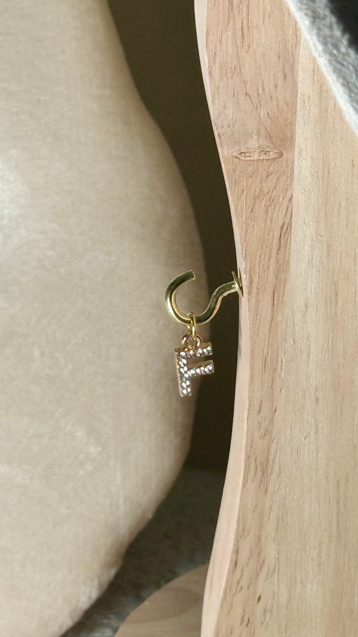 Charm lettre F brillant