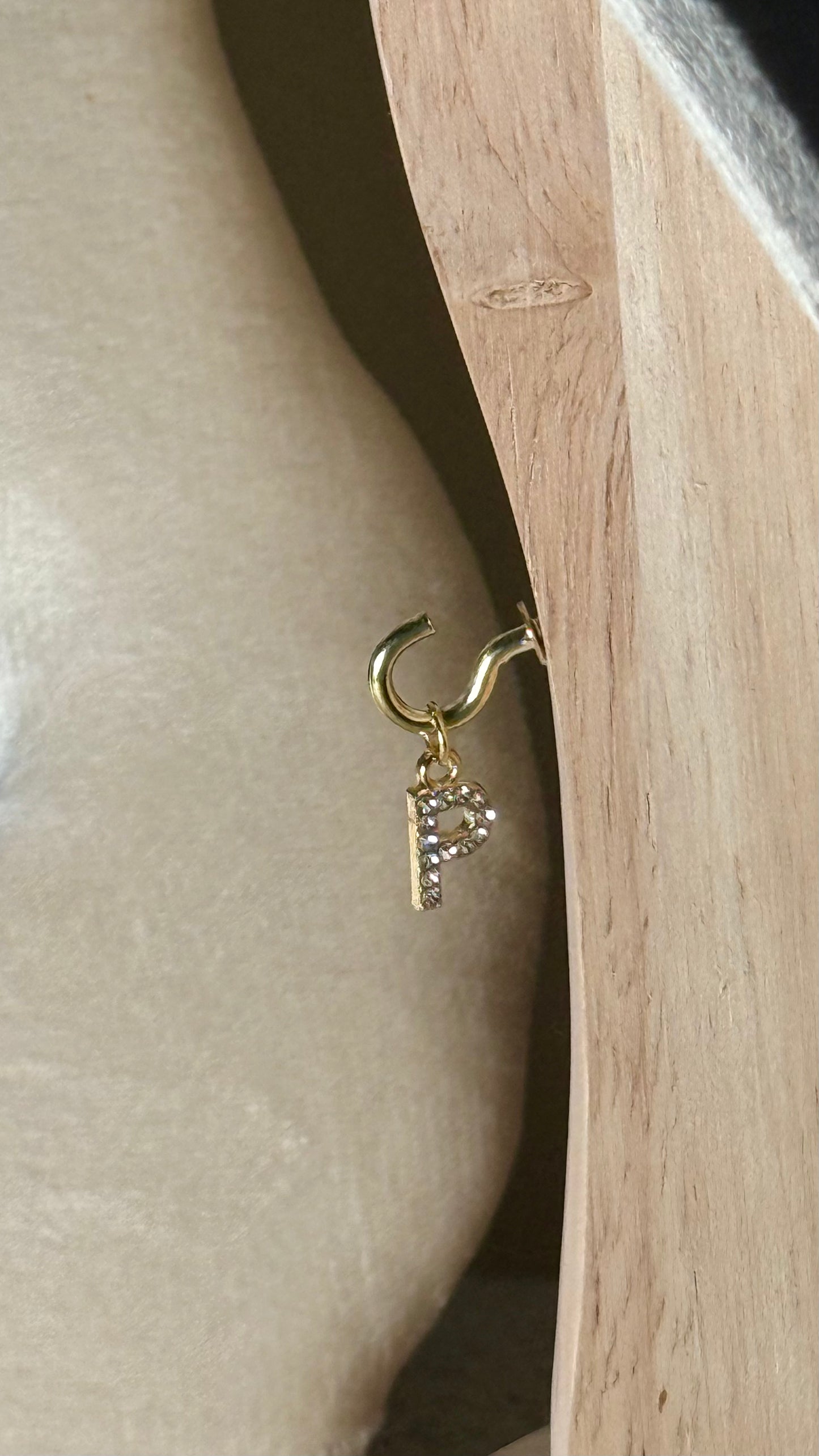 Charm lettre P brillant