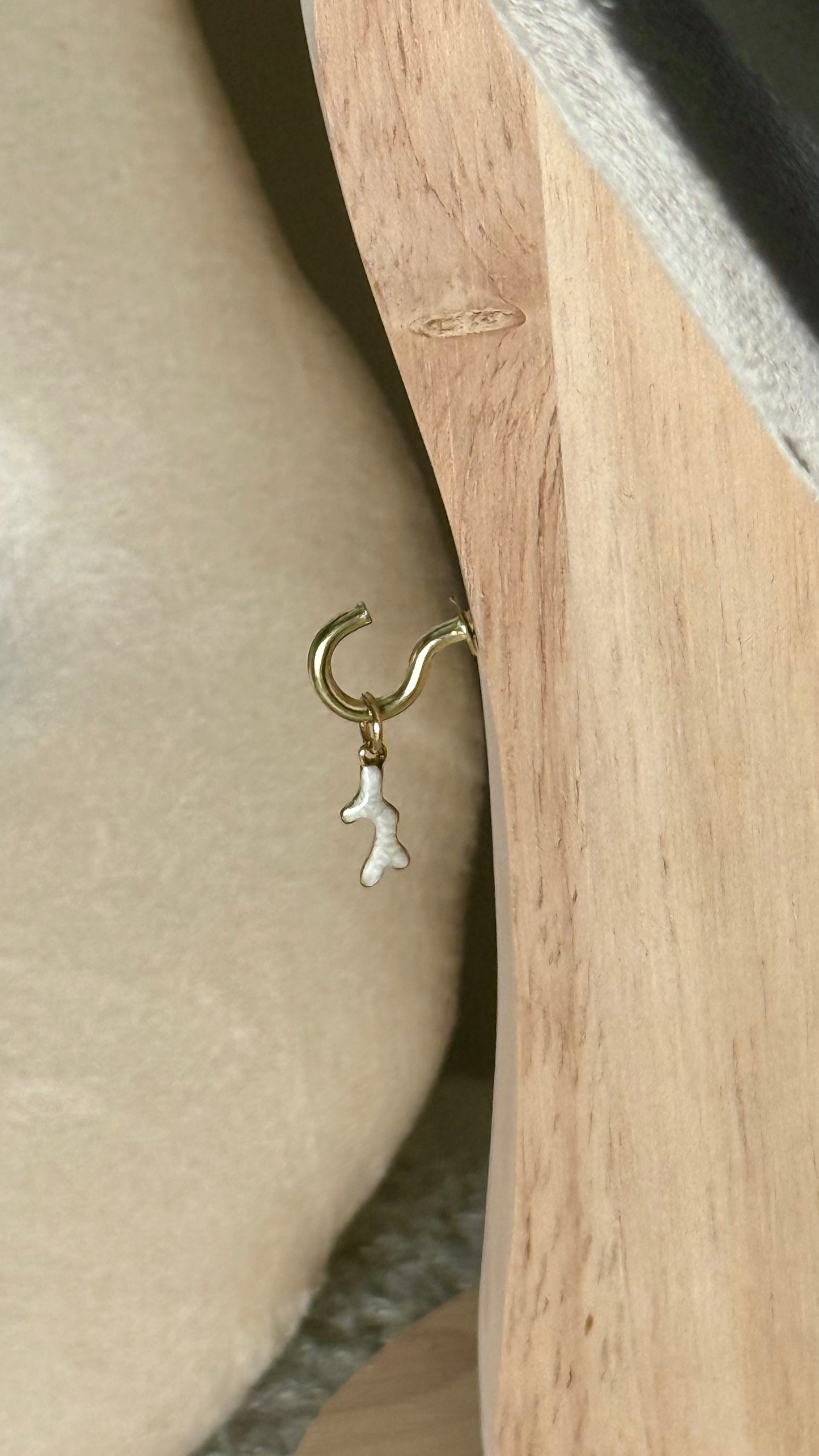 Charm corail blanc