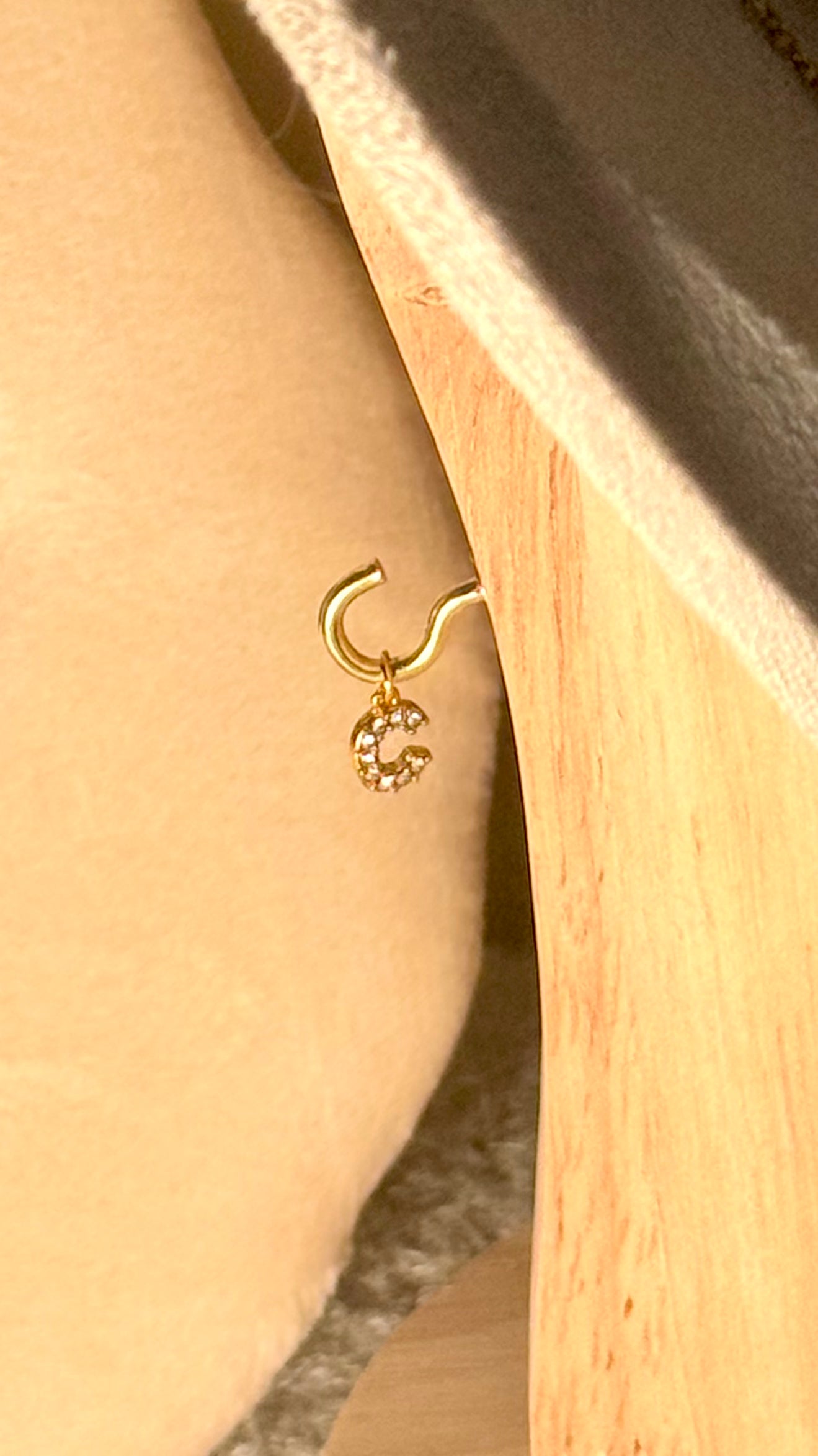 Charm lettre C strass