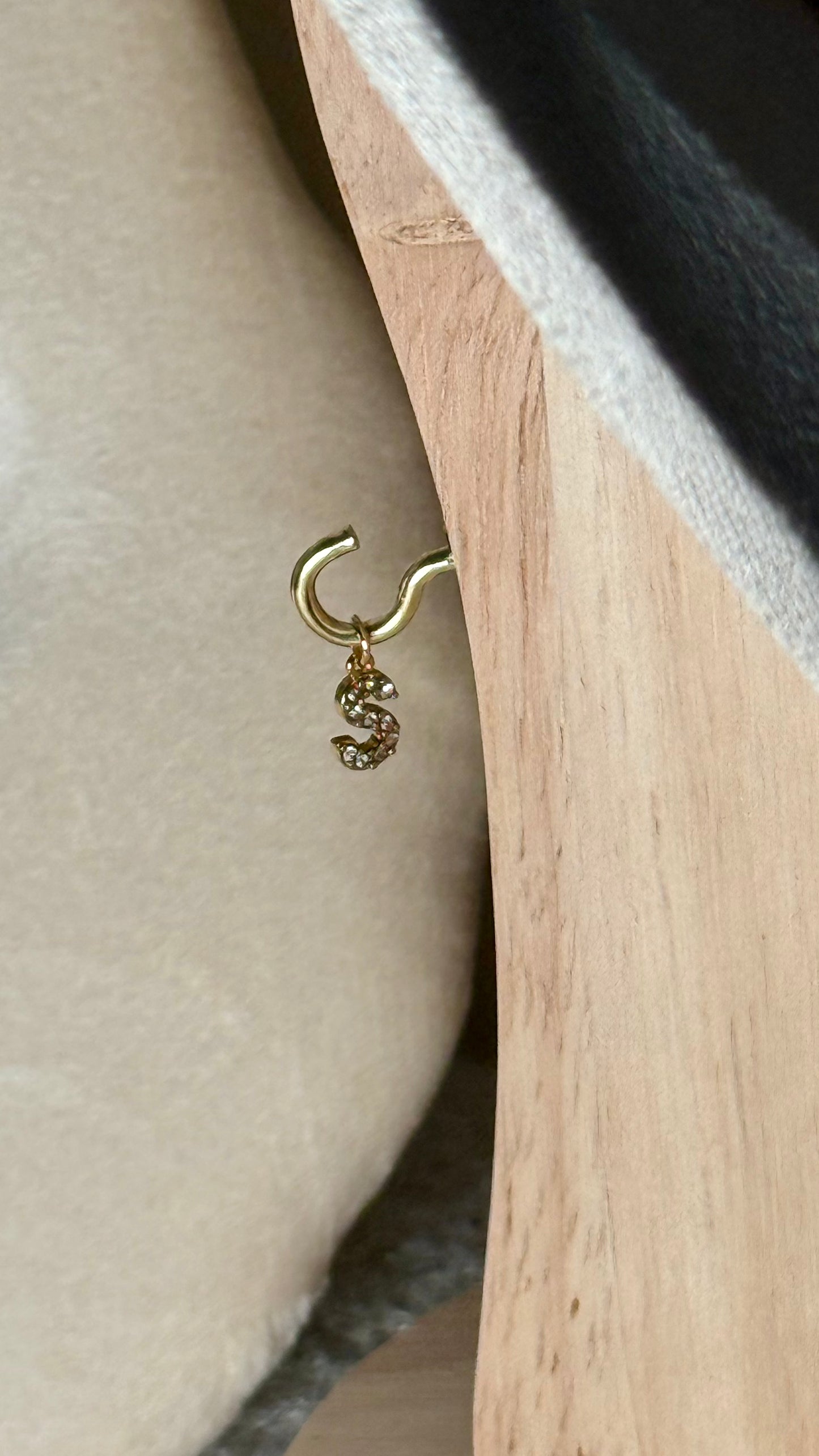 Charm lettre S strass