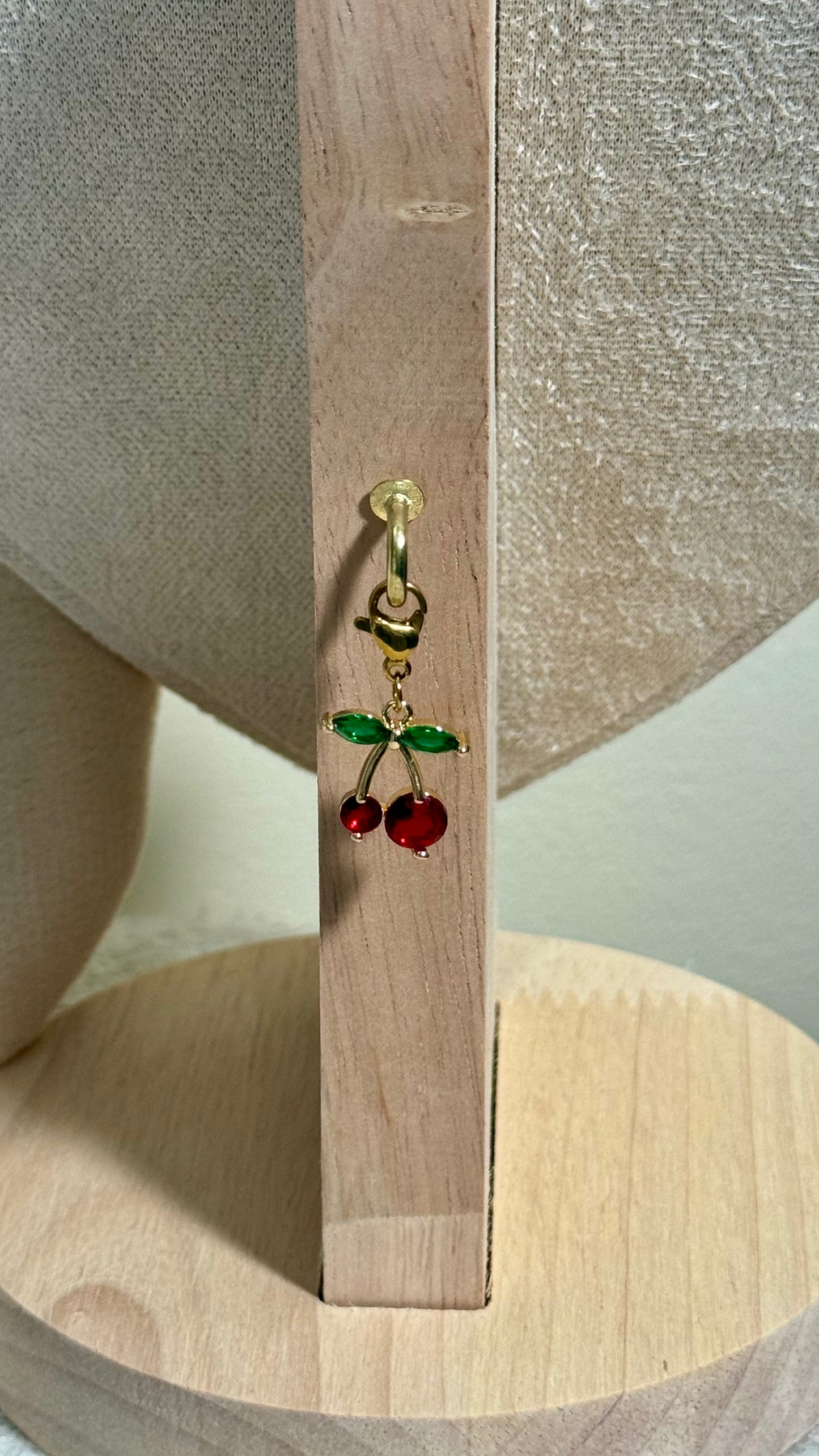Charm cerise