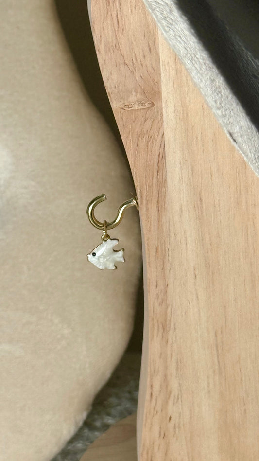 Charm poisson blanc