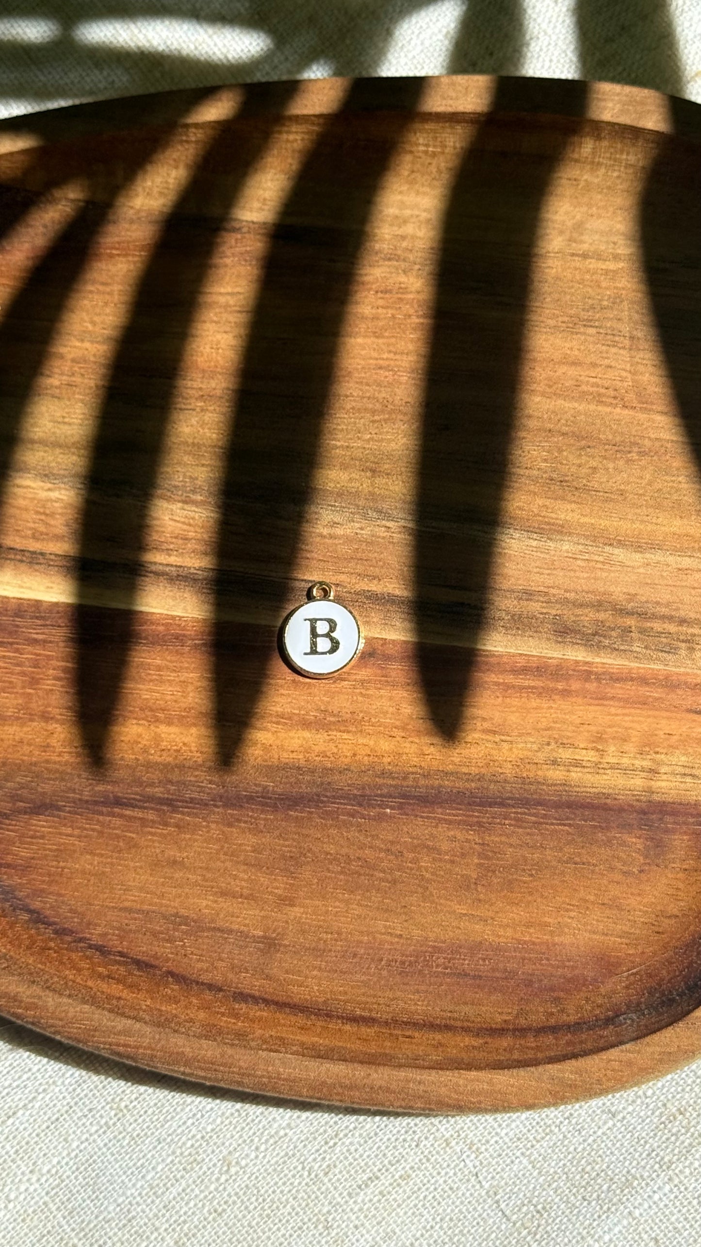 Charm lettre B