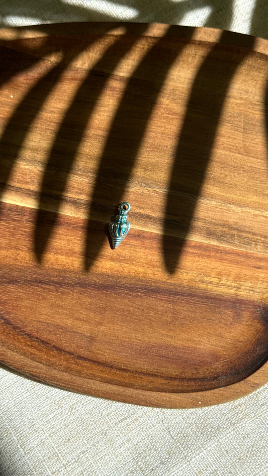 Charm coquillage bleu