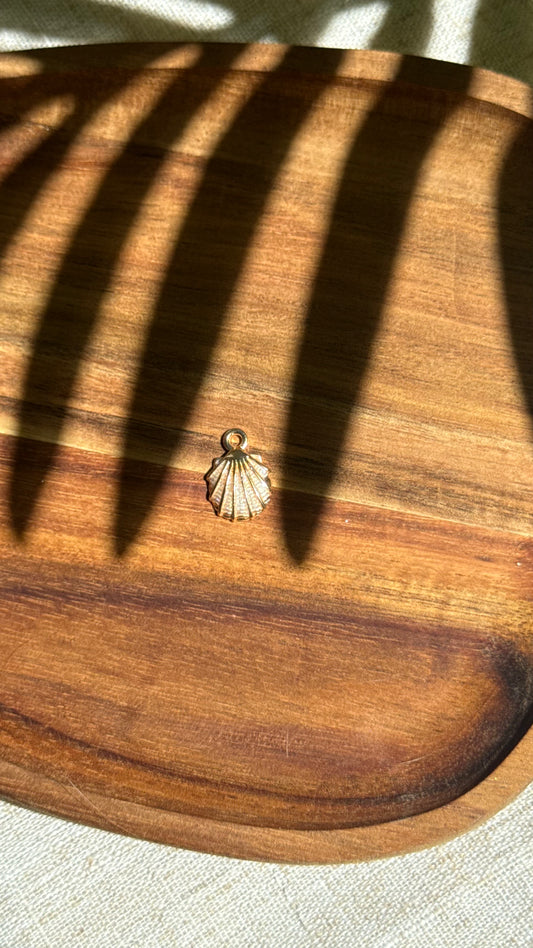 Charm coquillage blanc